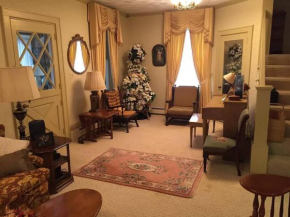 Opuluxe Cottage Peaks Retreat